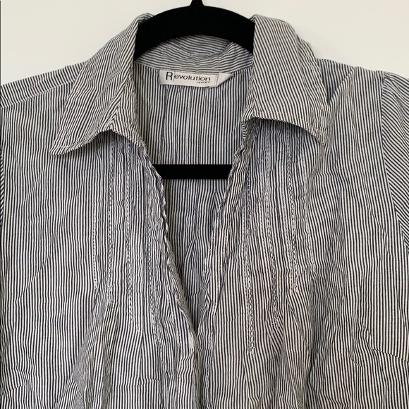 2 for $20 Lightweight blouse - Picture 5 of 6